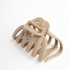 The Giant Claw Grip